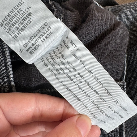 Abercrombie & Fitch The 90’s Slim Straight Ultra High Rise- 26 - Picture 6 of 7